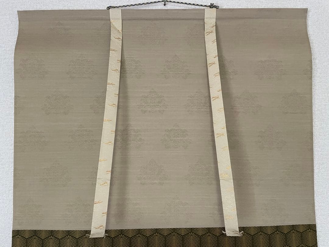 【茶道具】茶掛　大徳寺　小堀定泰　『葉々起清風』竹画讃　共箱