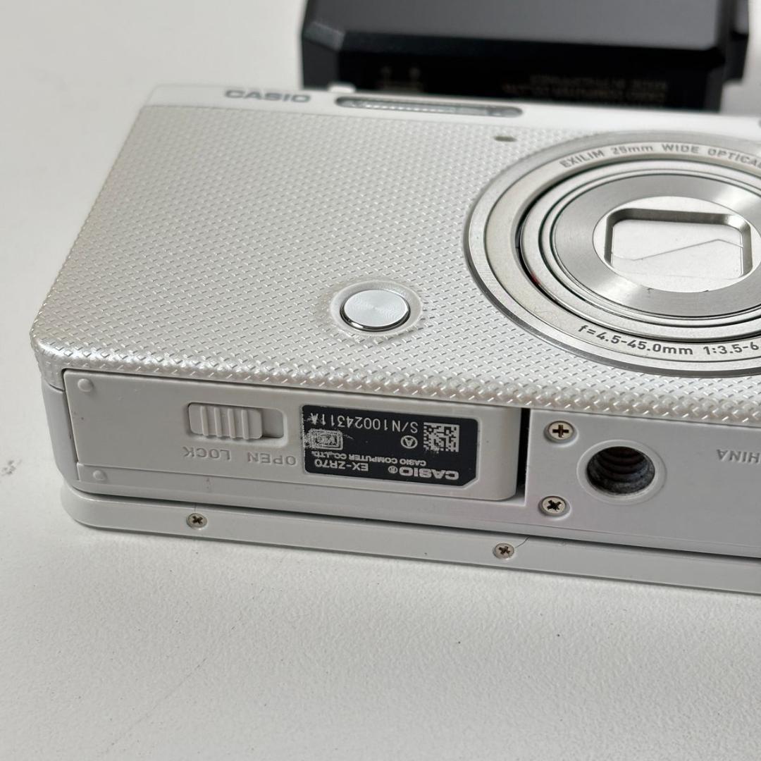 美品 CASIO EXILIM EX-ZR70 Wi-Fi対応/チルト液晶モデル