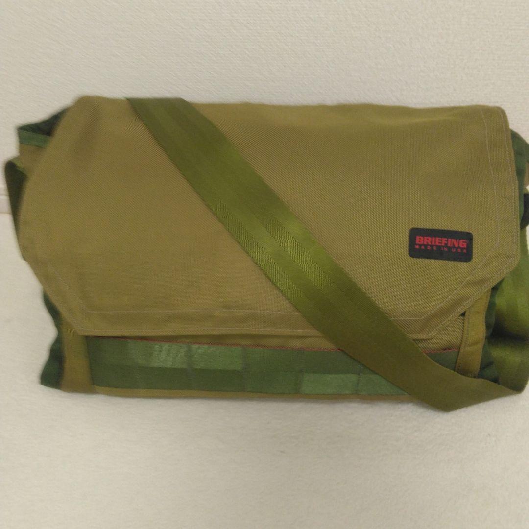 希少品　極美品　BRIEFING　FARVER　メッセンジャーバッグ　カーキ