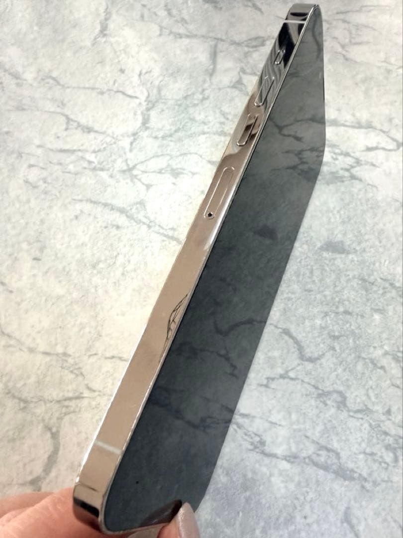 iPhone 13 Pro Max 本体ANKERケーブル➕レンズ保護カバー