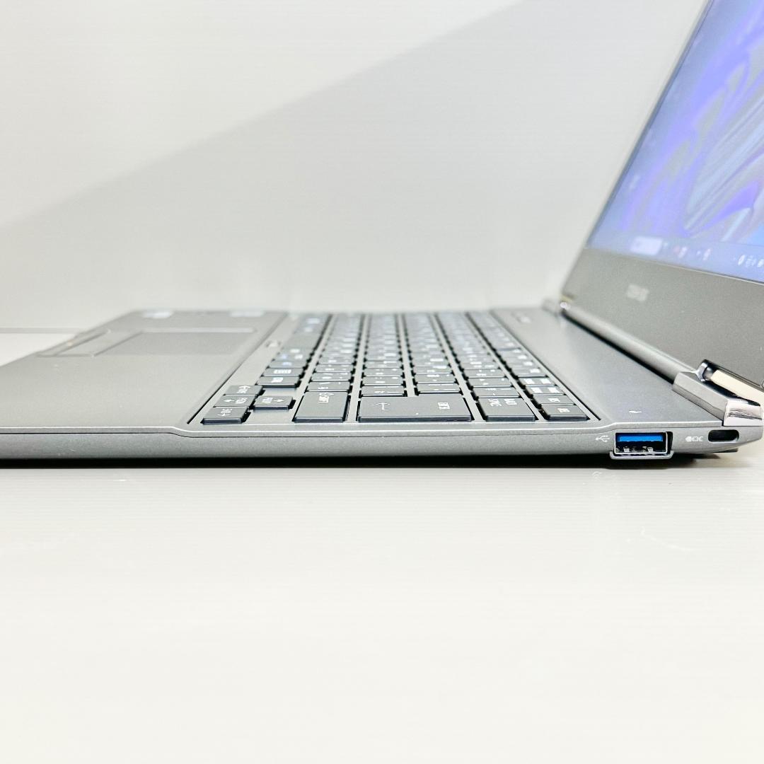 軽量コンパクトでモバイルに最適　東芝Portégé Z930 Windows11