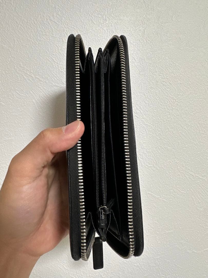 GUCCI（グッチ）長財布 ラウンドファスナー ブラック