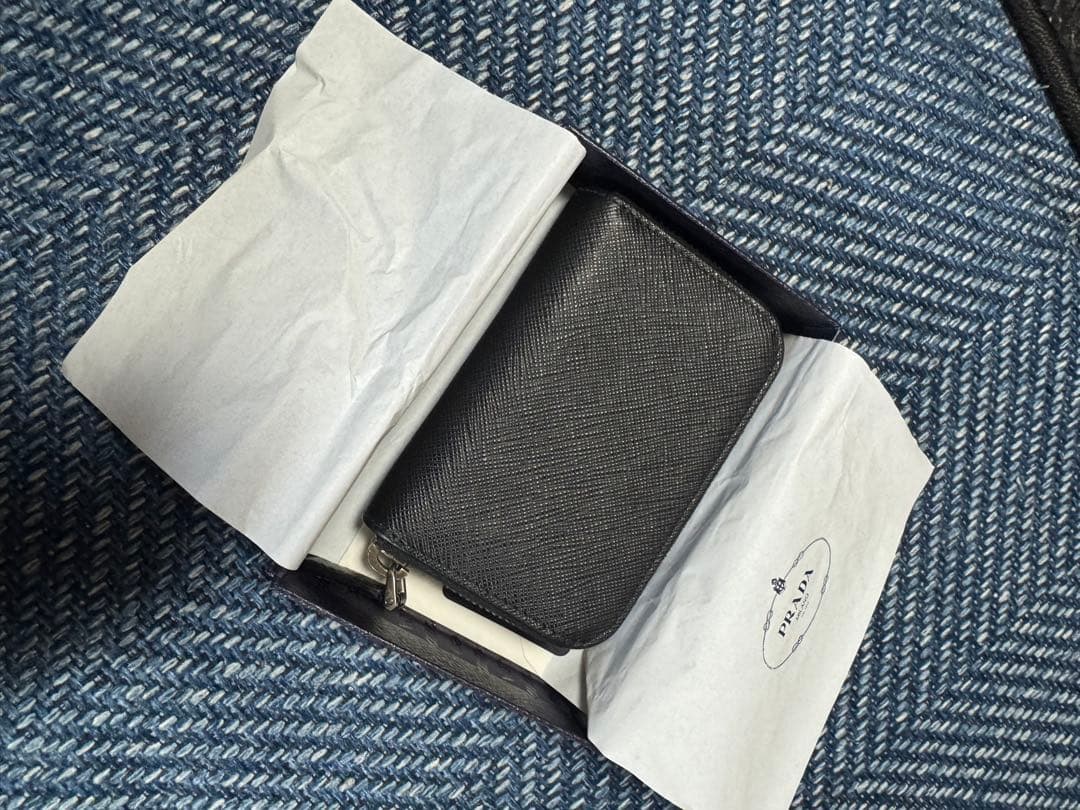 プラダ小銭入れ