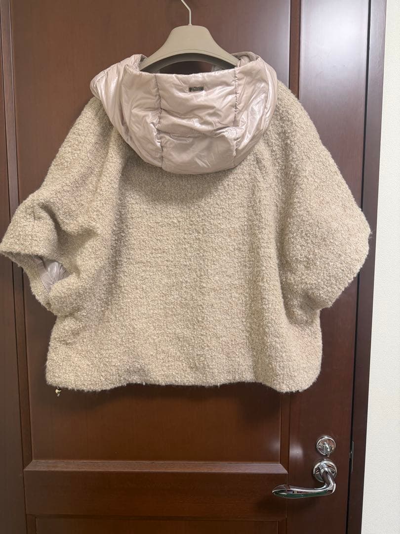 国内正規 HERNO ヘルノ　40 ベージュ フード付き 試着のみ