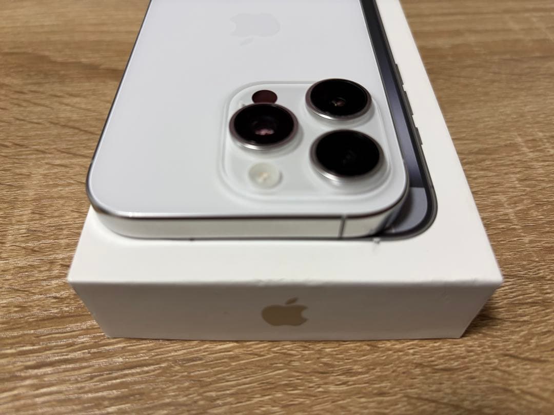 O*r様 【美品】iPhone 16 Pro 128GB CN版