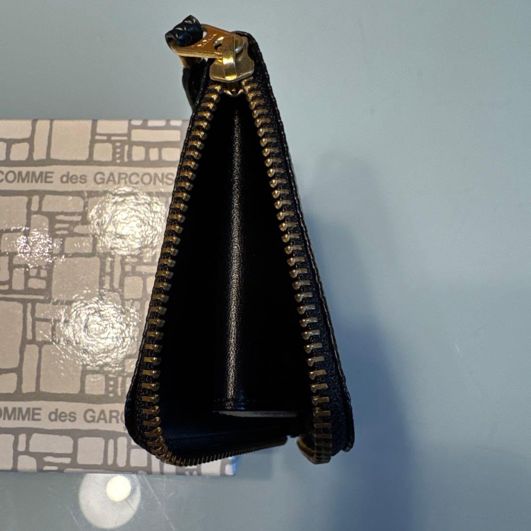 新品・未使用COMME des GARÇONS ブラックケース