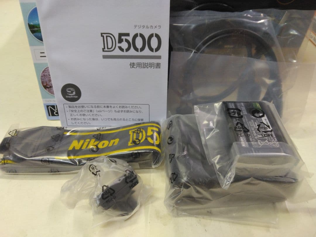 パ*コ様 デジタル一眼　Nikon D500　レンズ2本　互換BG　純正バッテリ