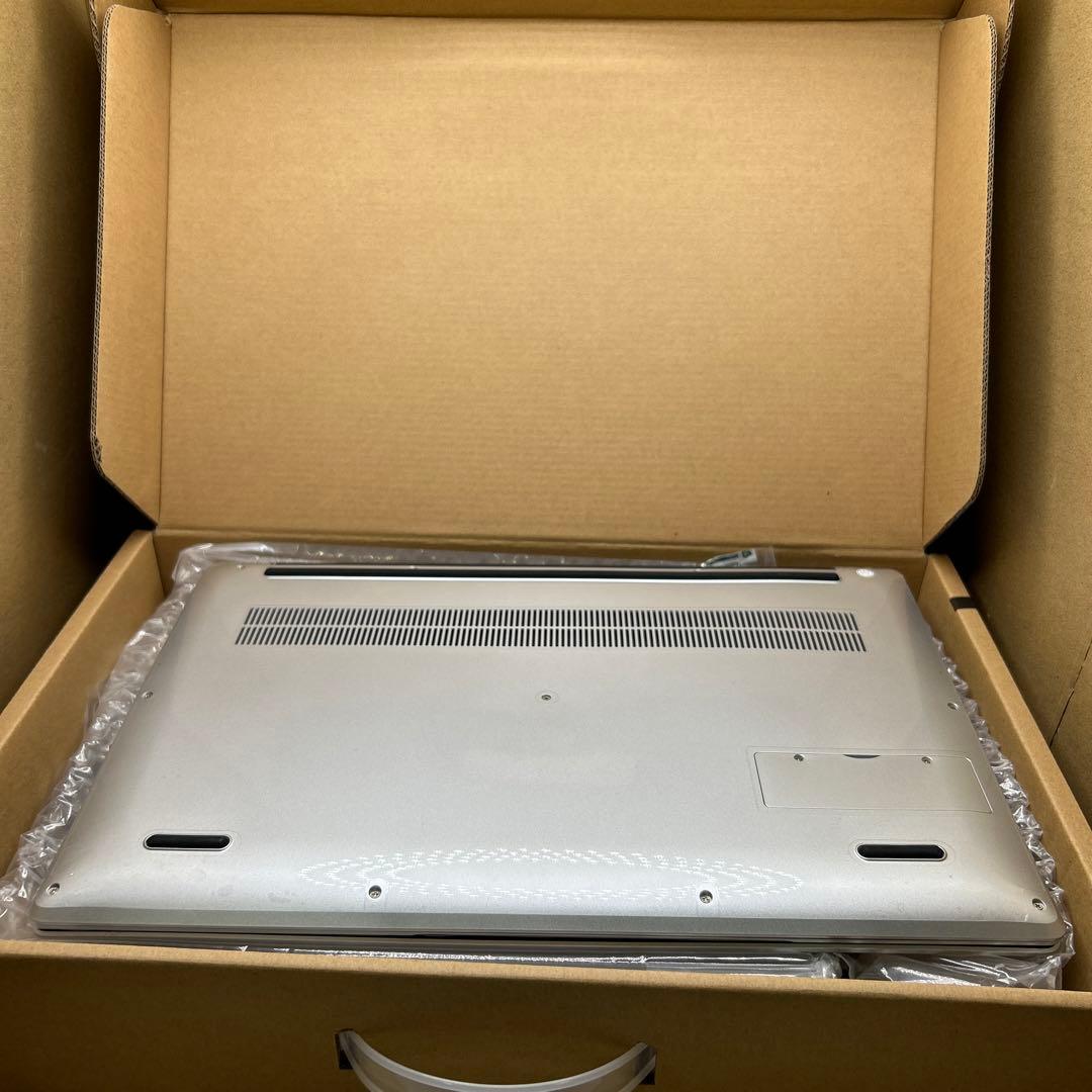 ノートパソコン　16G+512GB シルバー