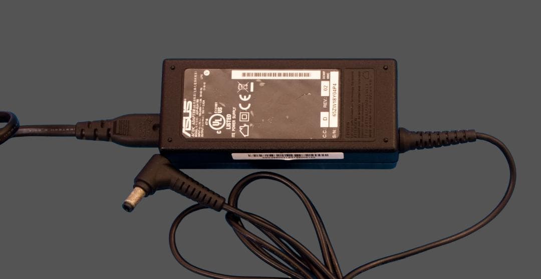 ★美品　ASUS　Corei5　新品SSD240GB　8GB　Windows11