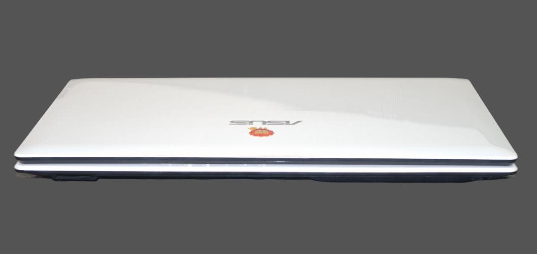 ★美品　ASUS　Corei5　新品SSD240GB　8GB　Windows11