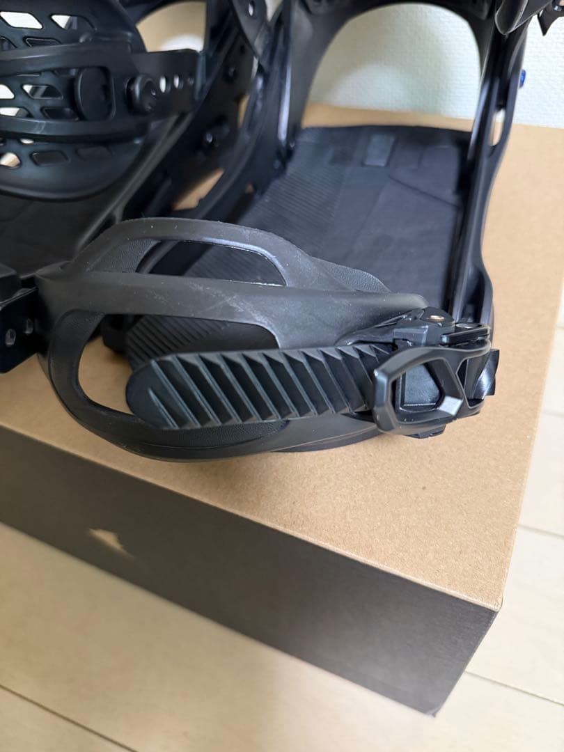 Burton GENESIS Reflex M 23-24 ブラック