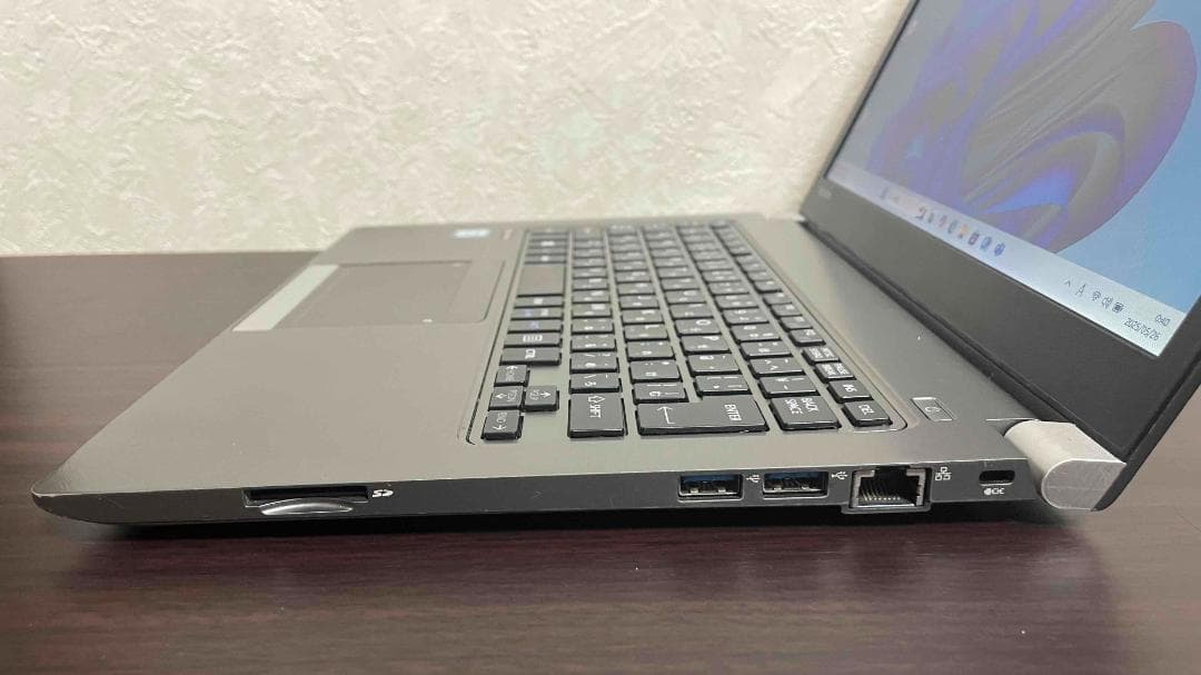 東芝 dynabook 第6世代Core i7 メモリ16GB SSD128GB