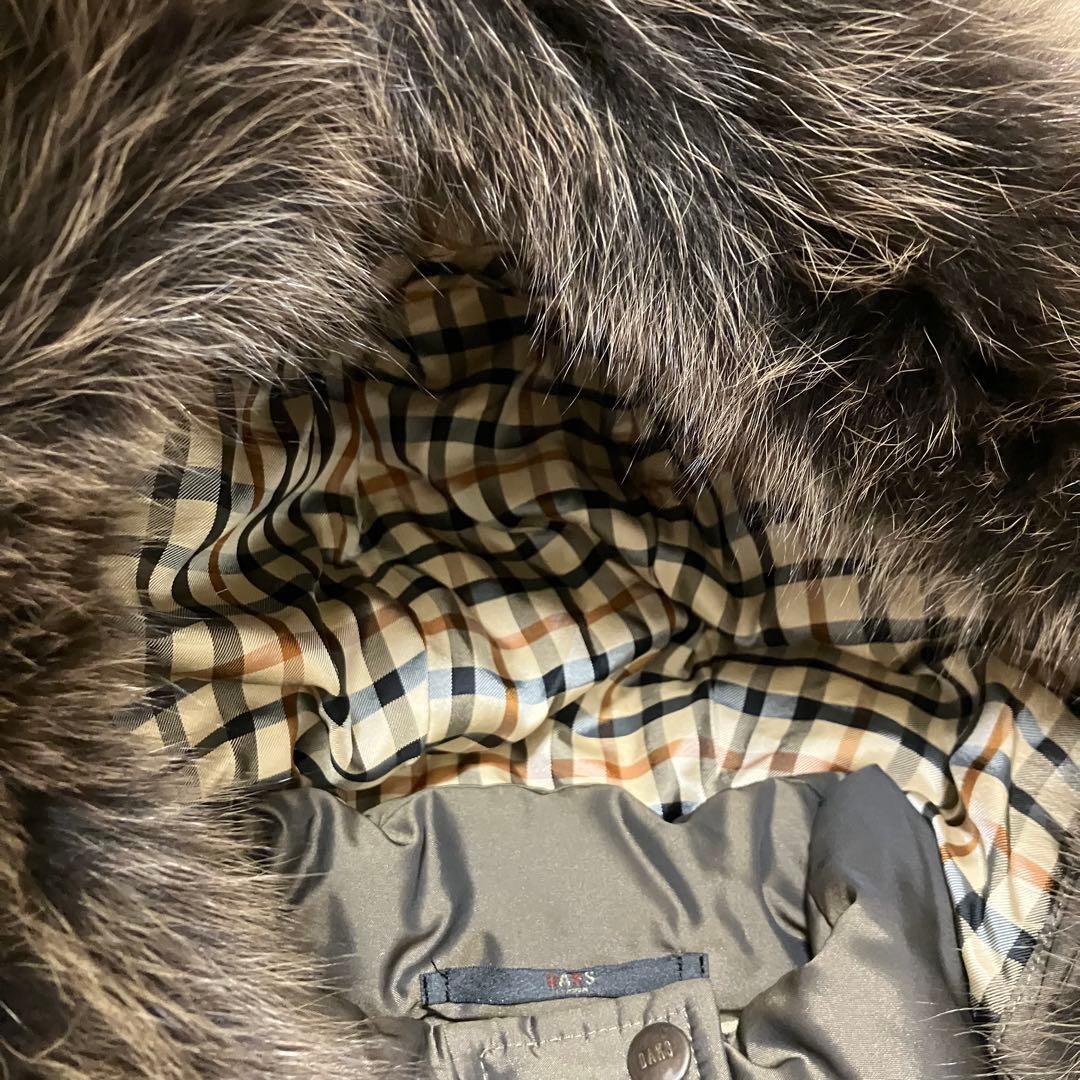 DAKS ダックス　ファーフード付きダウンコート　裏地チェック　ブラウン　40