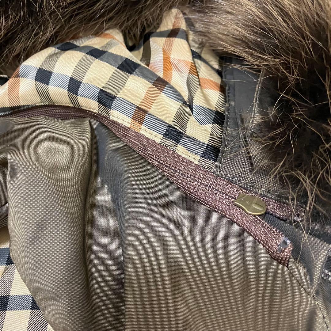 DAKS ダックス　ファーフード付きダウンコート　裏地チェック　ブラウン　40