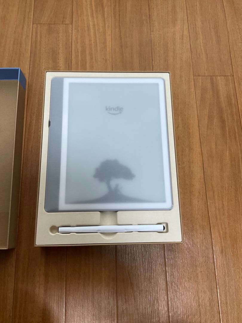 Amazon Kindle Scribe 2024 32GB 本体と純正カバー