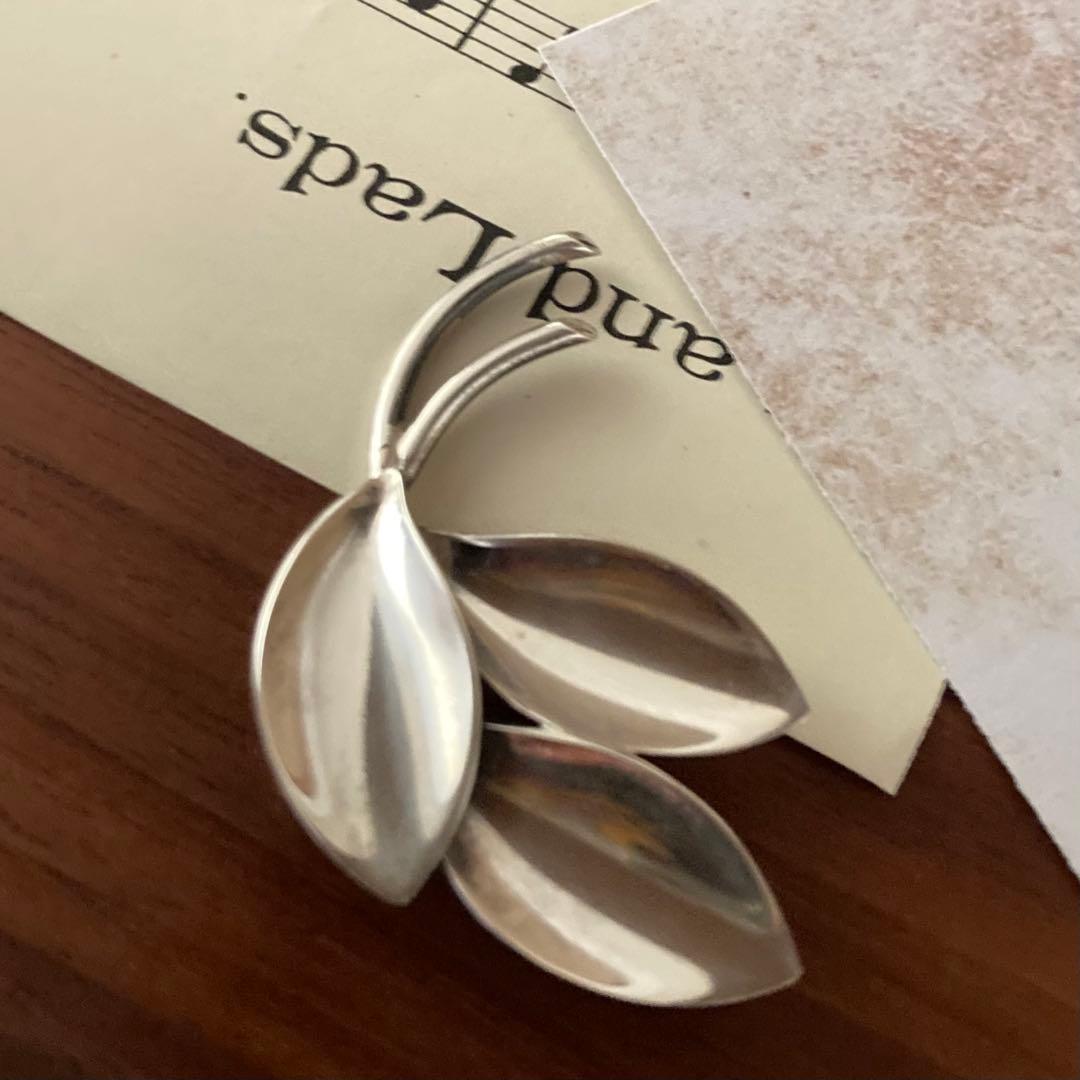 ヴィンテージ＊A&K ブローチ　リーフ　シルバー　北欧　アンティーク