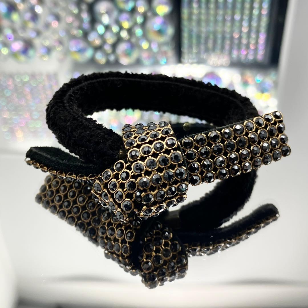 acca アッカ ドレスポニー ブラック×ゴールド ラインストーン ヘアゴム