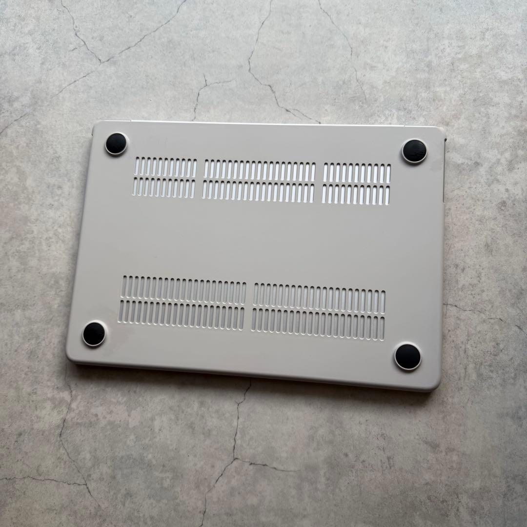 MacBook Air M2 13.6インチ 8GB/512GB シルバー 美品