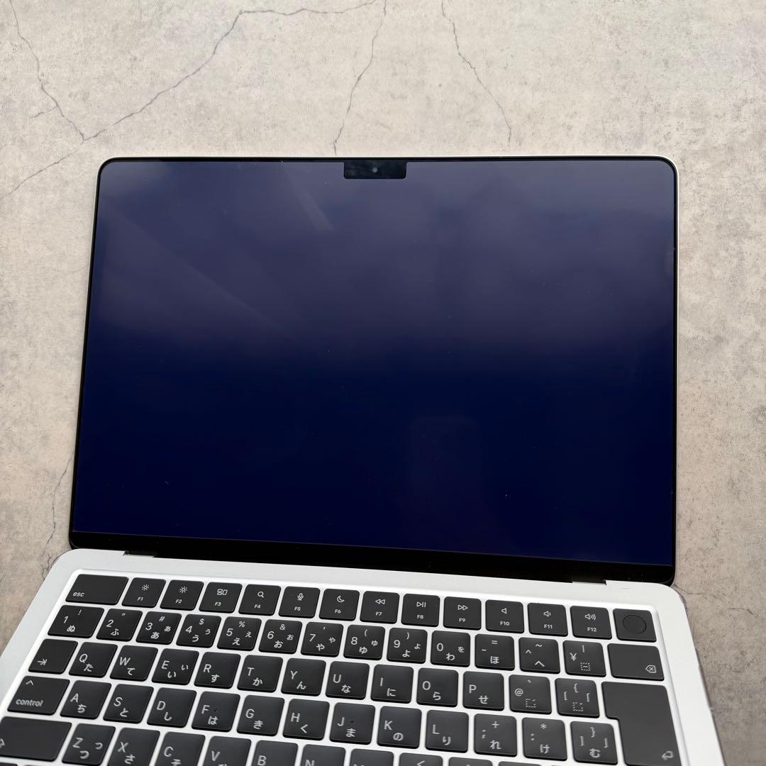 MacBook Air M2 13.6インチ 8GB/512GB シルバー 美品