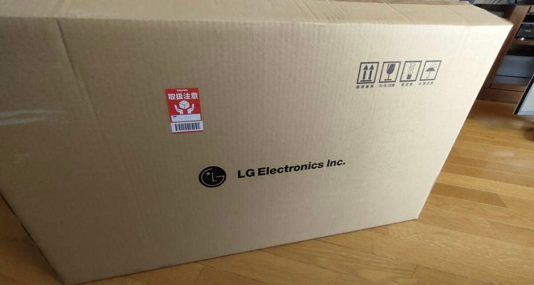 LG製4Kモニター 32UL750-W