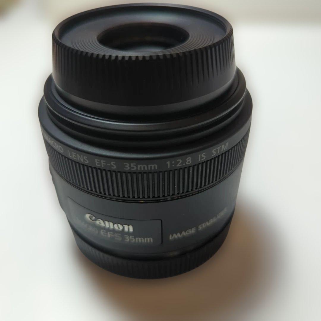 Canon EF-S 35mm f/2.8 IS STM マクロレンズ