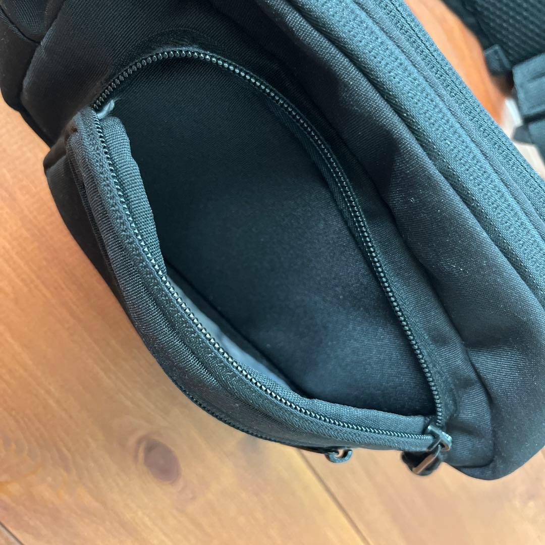 POMULU ヒップシート ショルダーバッグ