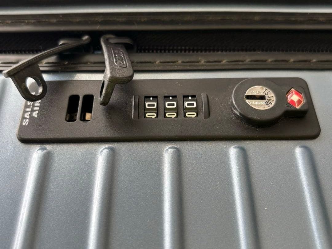 リモワ　サルサエアー　アイスブルー　中古91ℓ TSAロック