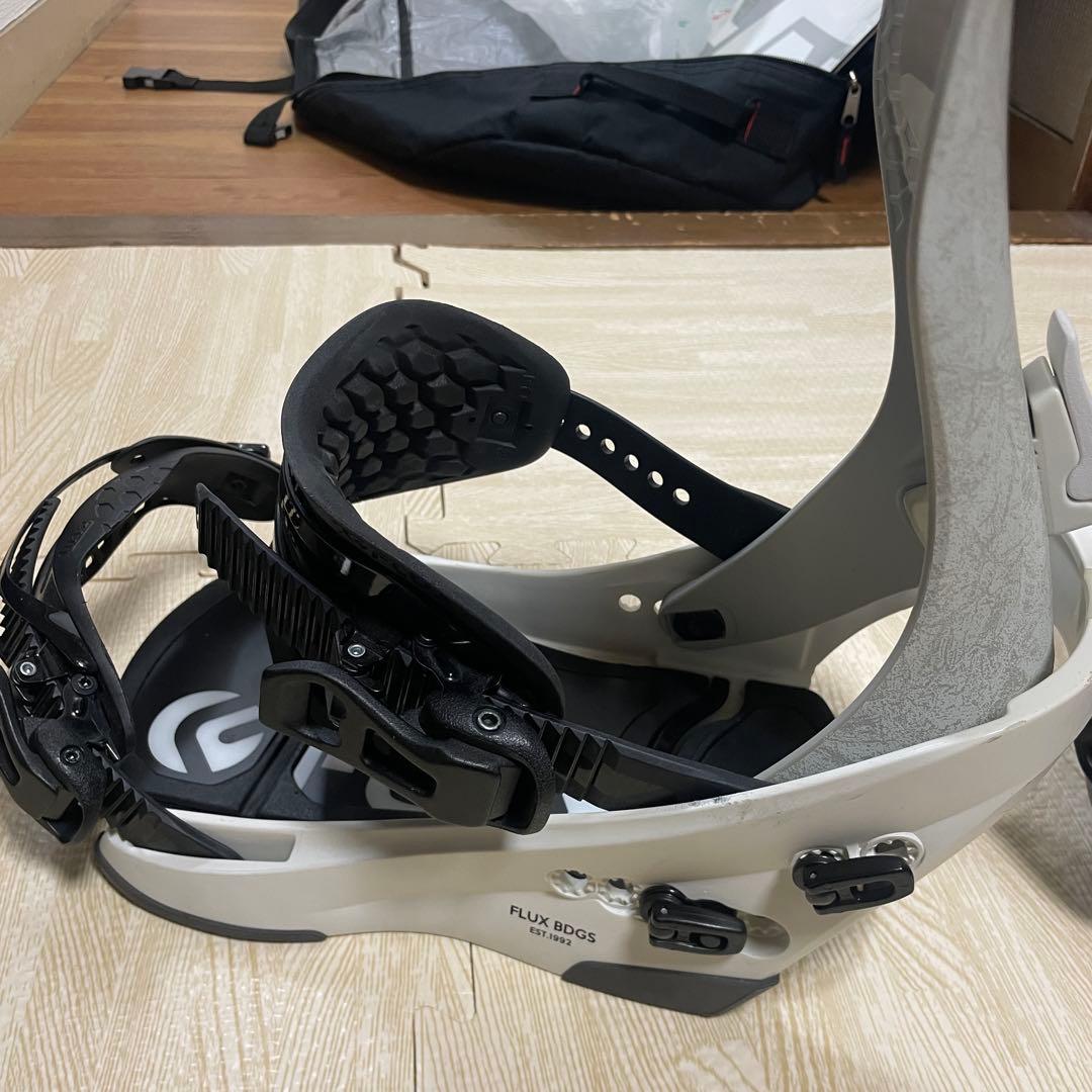FLUX CV ホワイト Mサイズ スノーボード ビンディング