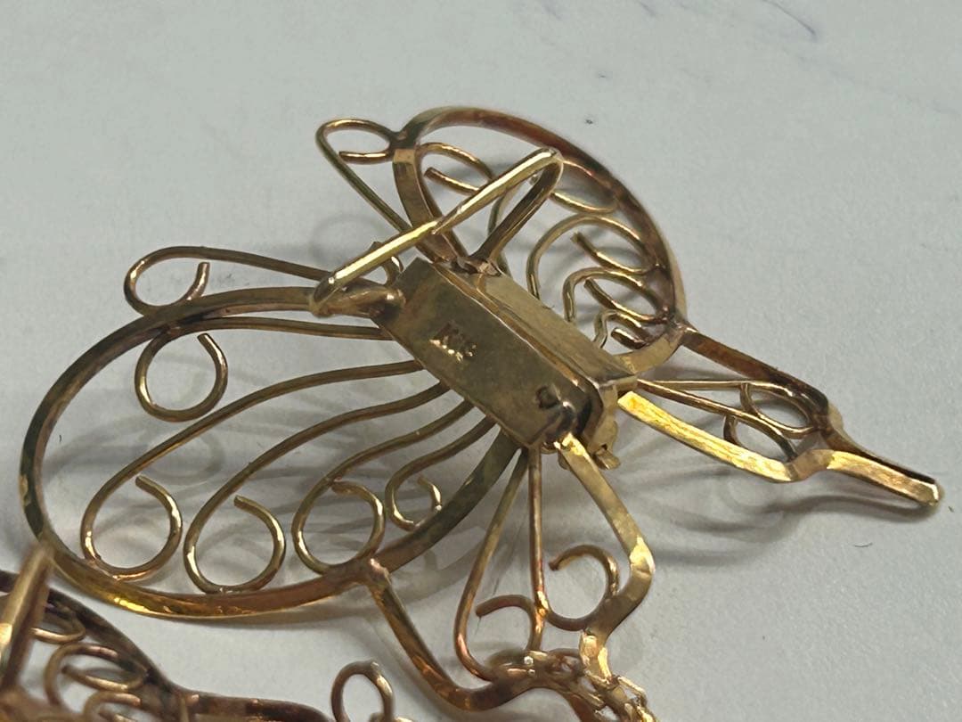 蝶々 バタフライ K18 ゴールド750 重さ3,18g ブローチ