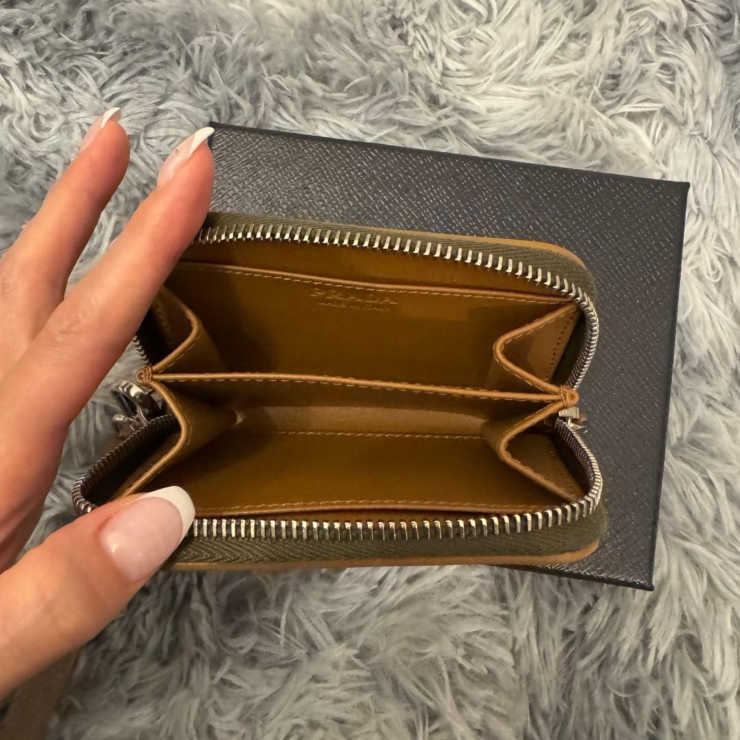 【正規品】新品未使用！人気のPRADA Re-Nylon ケース