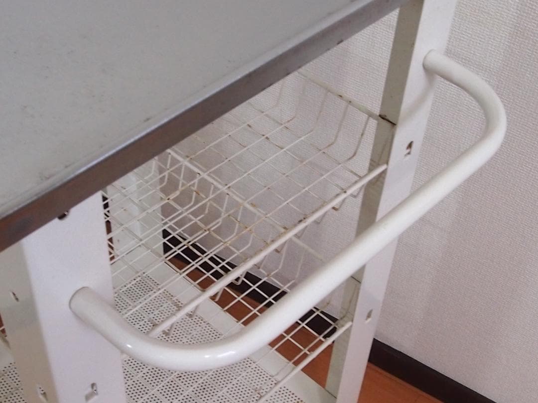 【良品】厨房器具 鉄製 キッチンワゴン キャスター付き 錆びあり 飲食店 家具