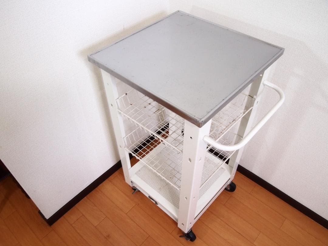 【良品】厨房器具 鉄製 キッチンワゴン キャスター付き 錆びあり 飲食店 家具