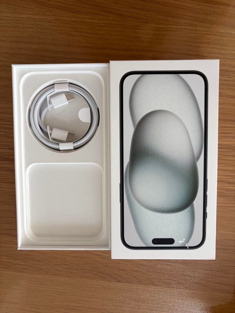 iPhone 15 Plus 本体