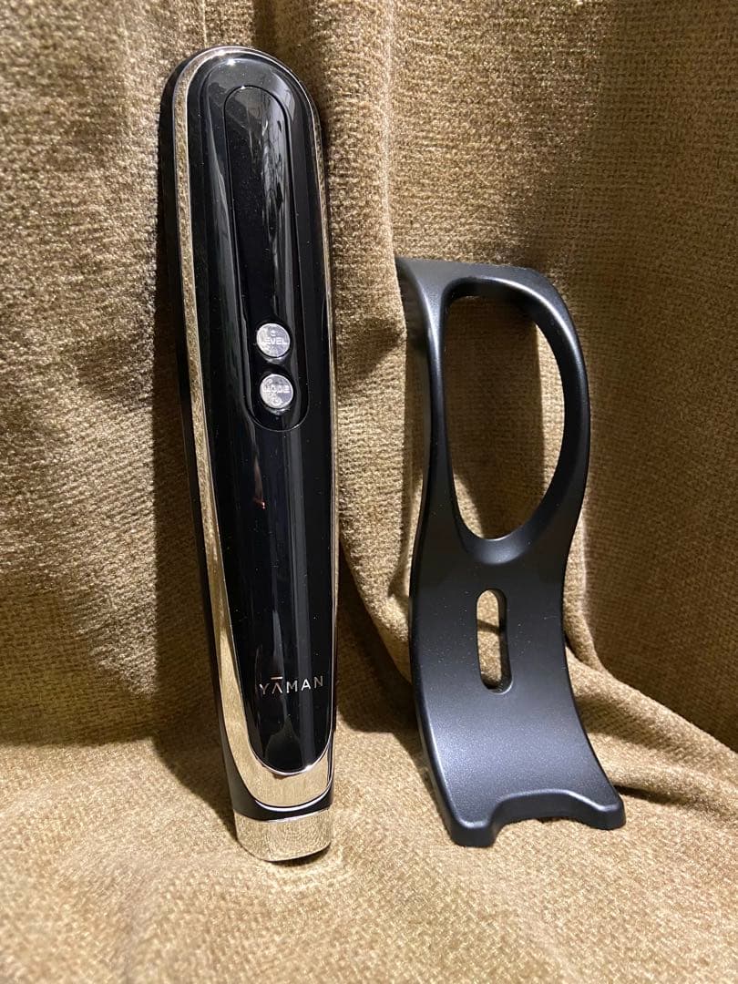 YAMAN キャビスパ360⭐︎お顔のたるみケア&リフトアップ！