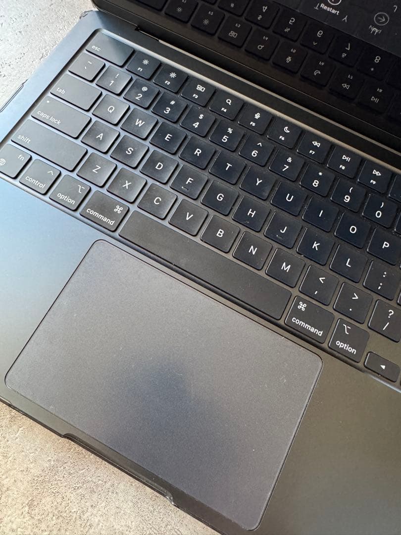 Apple MacBook M3 ミッドナイト