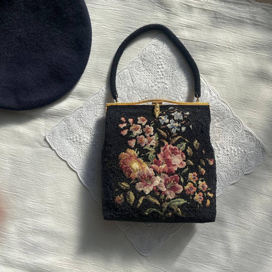 手刺繍　ビーズバッグ　ゴブラン織り 　和装　パーティーバッグ　プチポアン　がま口