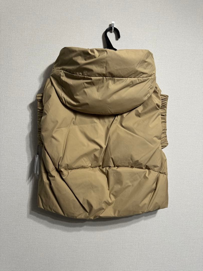 ヤマダヤ　CLOVE YORT ベージュ フード付き ダウンベスト　ダウン80
