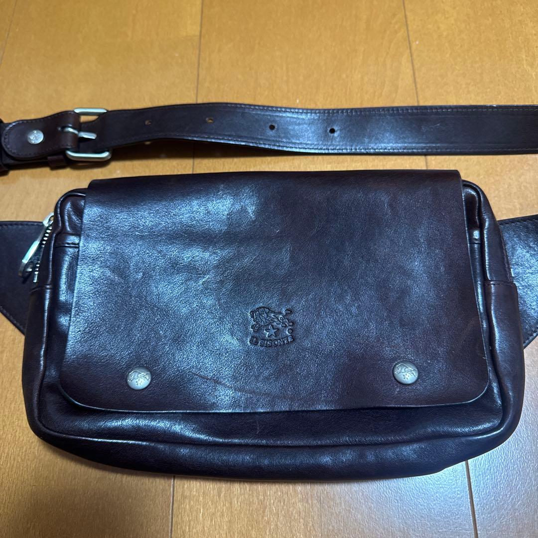 イルビゾンテ　IL BISONTE 革カバン ブラウン ボディバック・サコッシュ