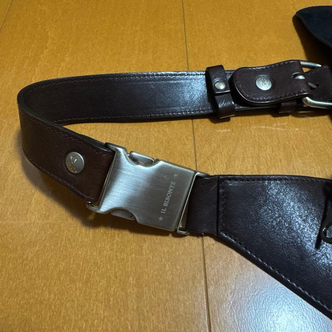 イルビゾンテ　IL BISONTE 革カバン ブラウン ボディバック・サコッシュ