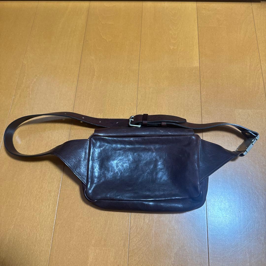 イルビゾンテ　IL BISONTE 革カバン ブラウン ボディバック・サコッシュ