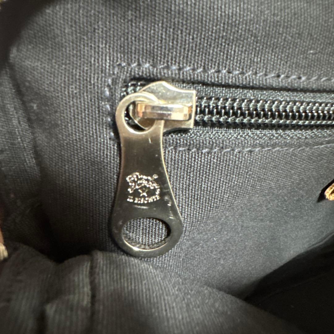 イルビゾンテ　IL BISONTE 革カバン ブラウン ボディバック・サコッシュ