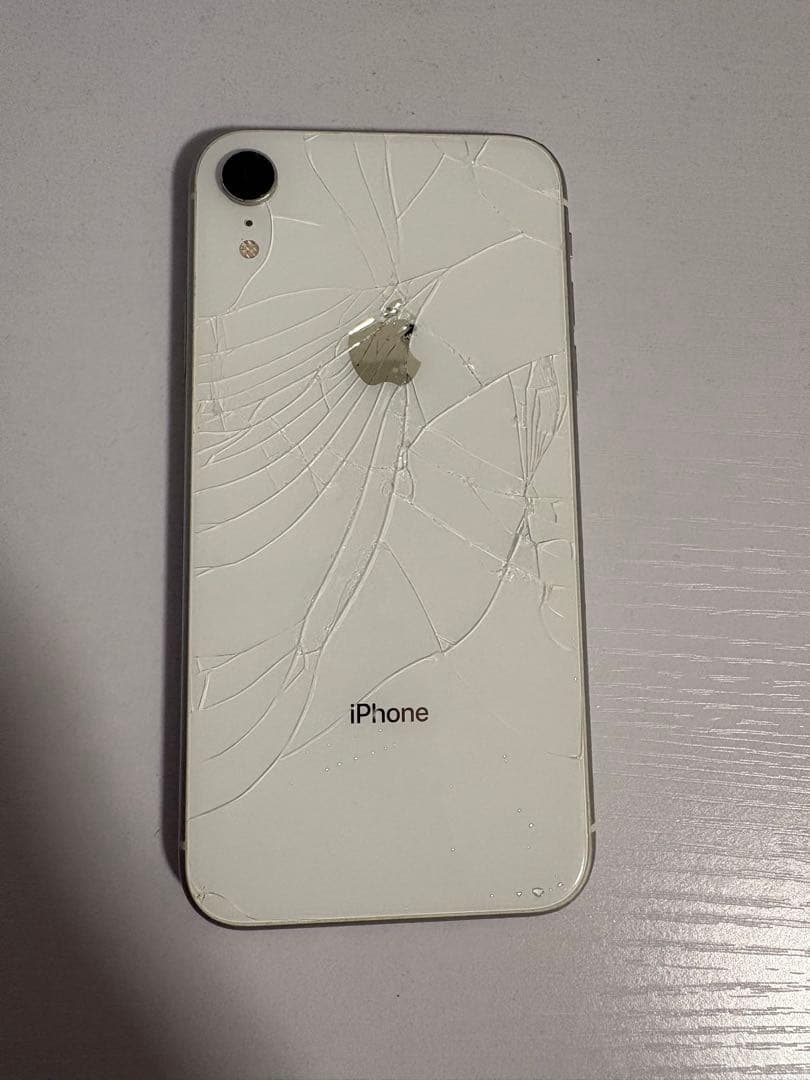 iPhone XR ホワイト