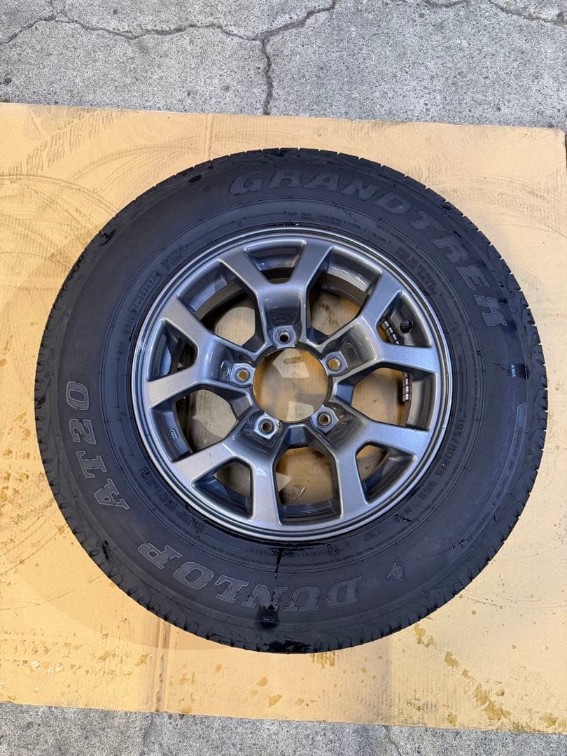 rin　JB74 ジムニー　純正タイヤホイール