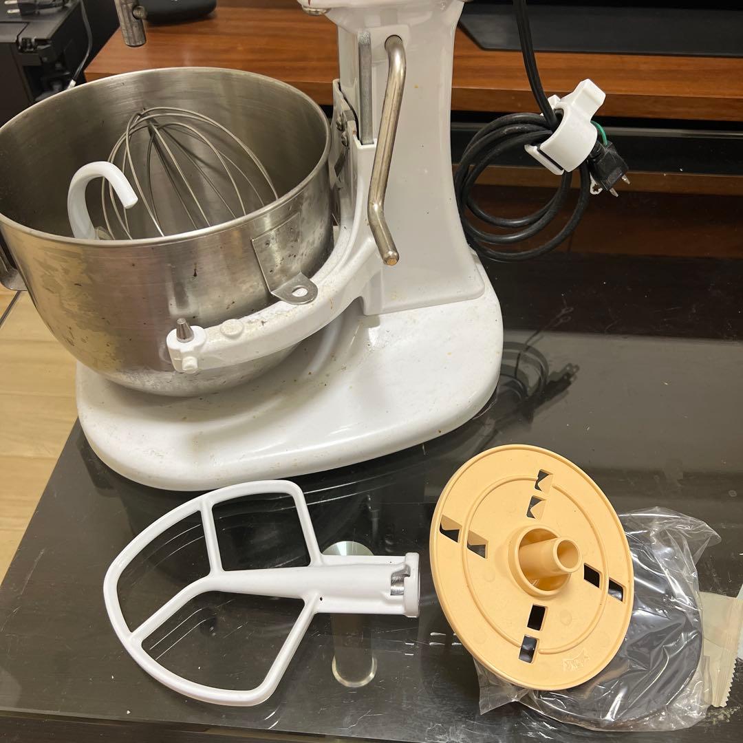 KitchenAid スタンドミキサー ホワイト　アルミ製ケーキ型セット