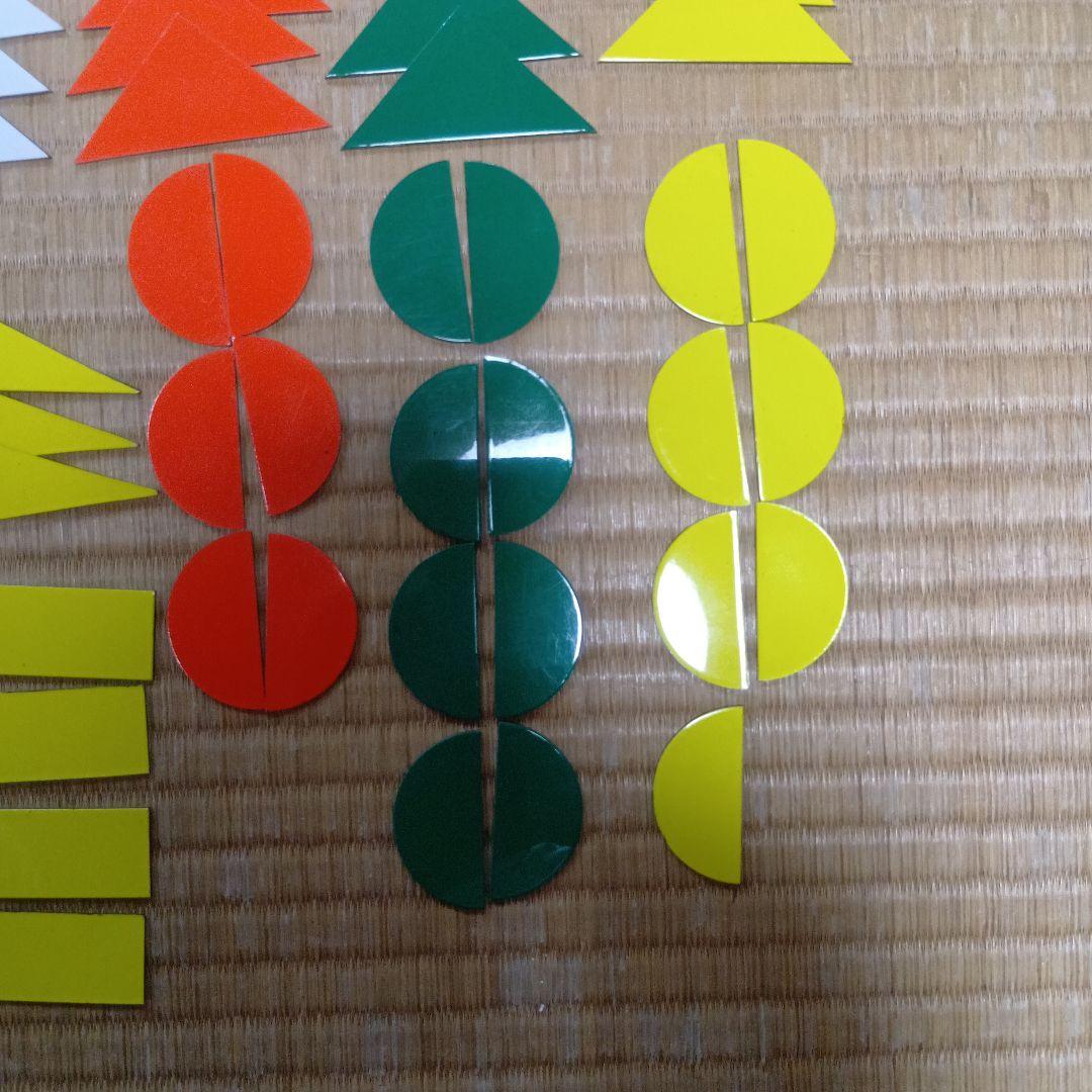 家庭保育園 プレイシートとホワイトボード付き