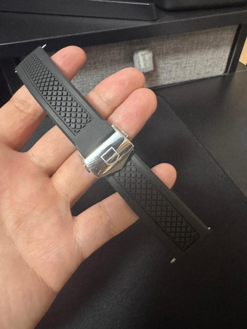 TAG Heuer ブラックラバーベルト