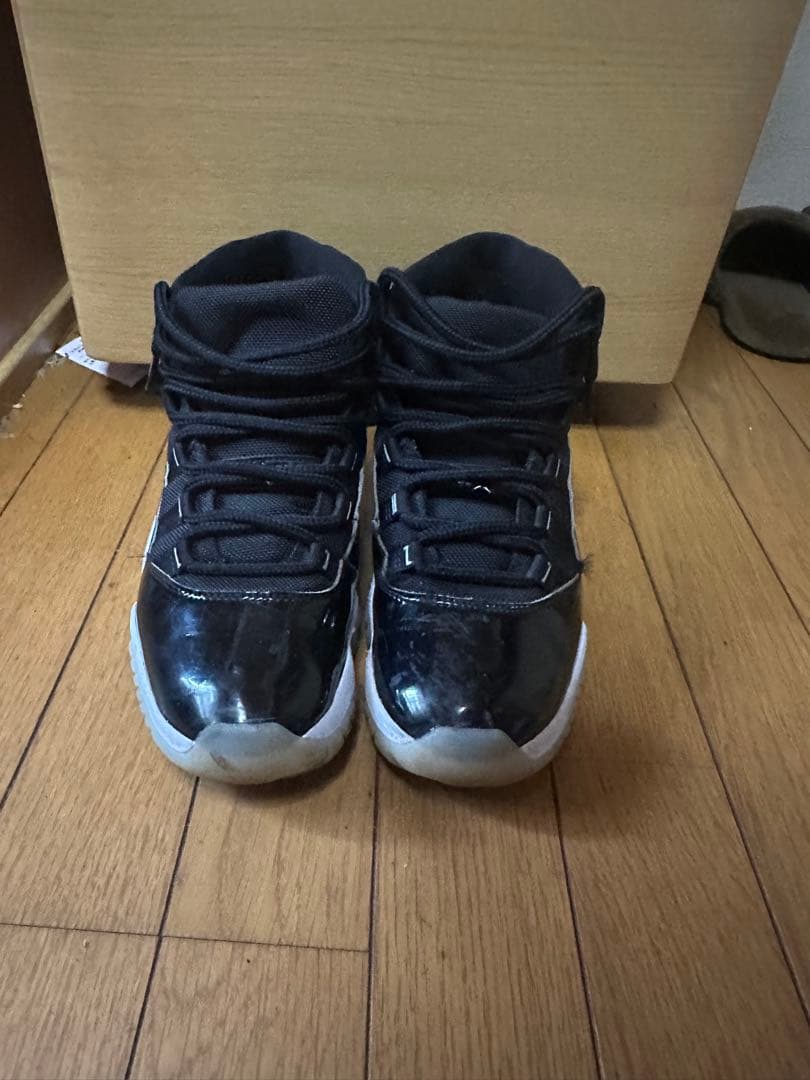 エアジョーダン 11 ブラック/ホワイト