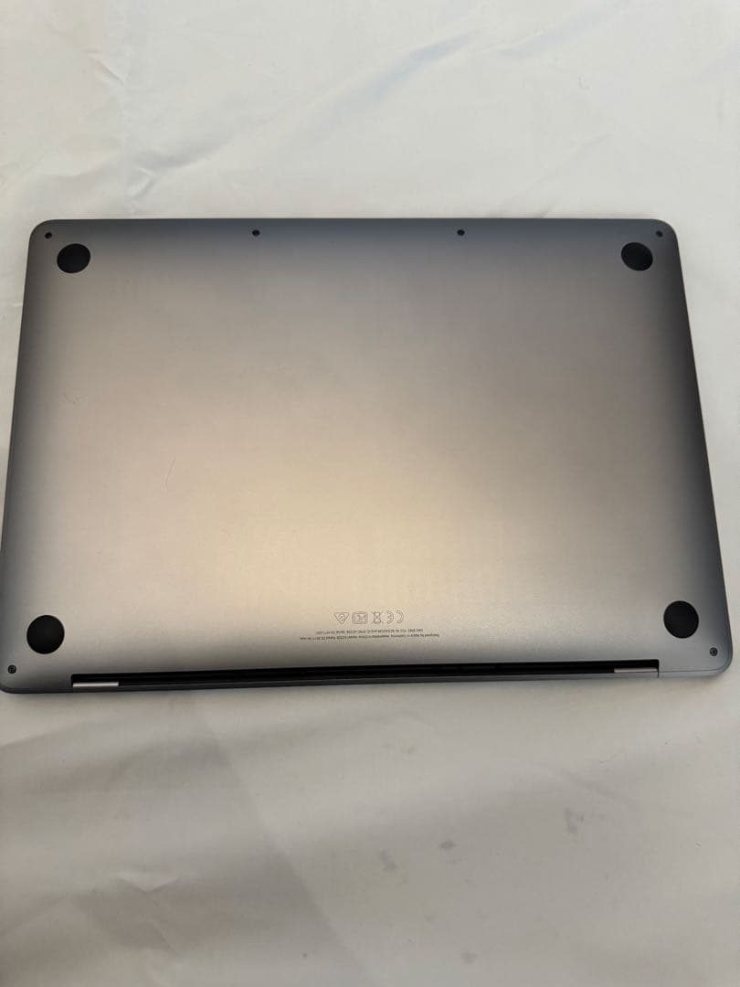 MacBook本体 MacBook Pro 2022 M2 / 16GB / SSD512