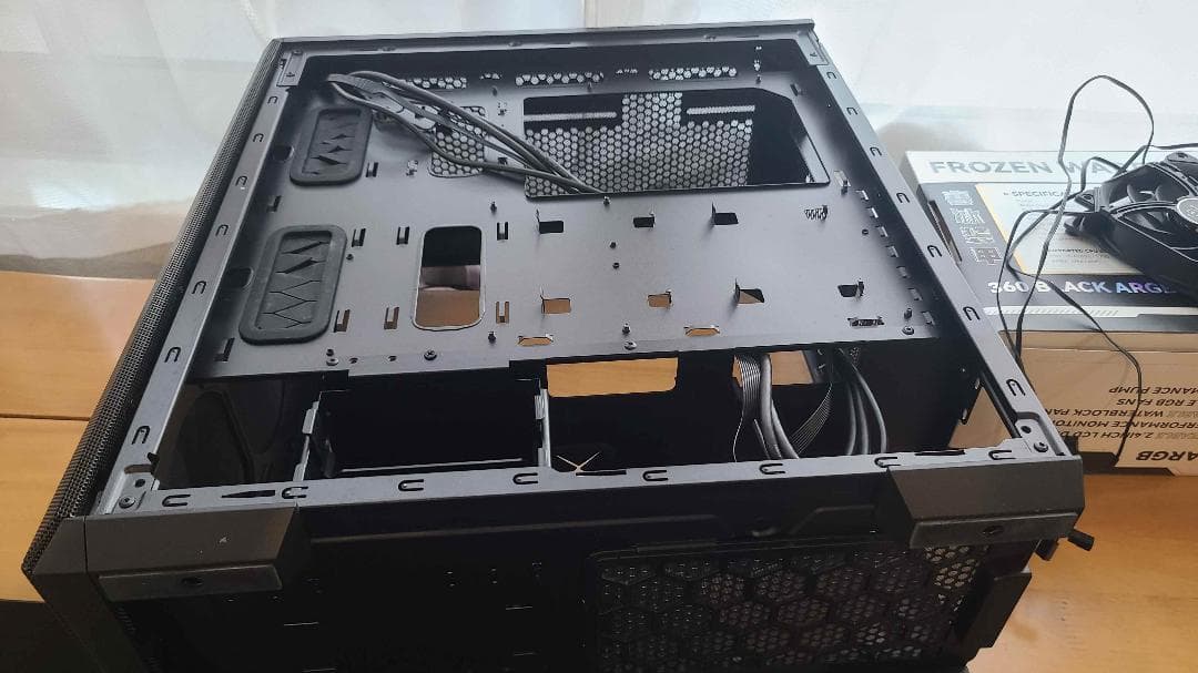 XPG DEFENDER 水冷式CPUクーラー フロントメッシュ PCケース