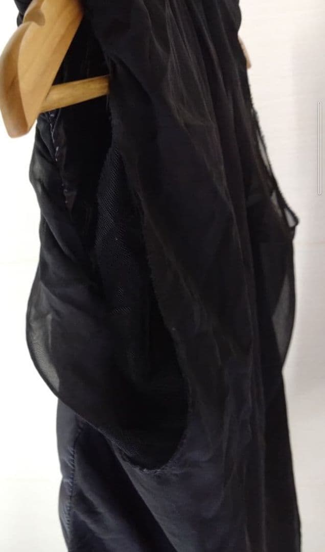 モンクレール　SONA/チュール切替/ダウンベスト/ナイロン/BLK/無地